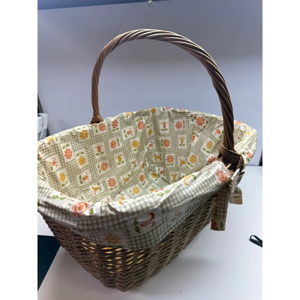 Vintage Wicker Picnic Basket Retro Floral Gingham Liner Cottagecore Boho Decor